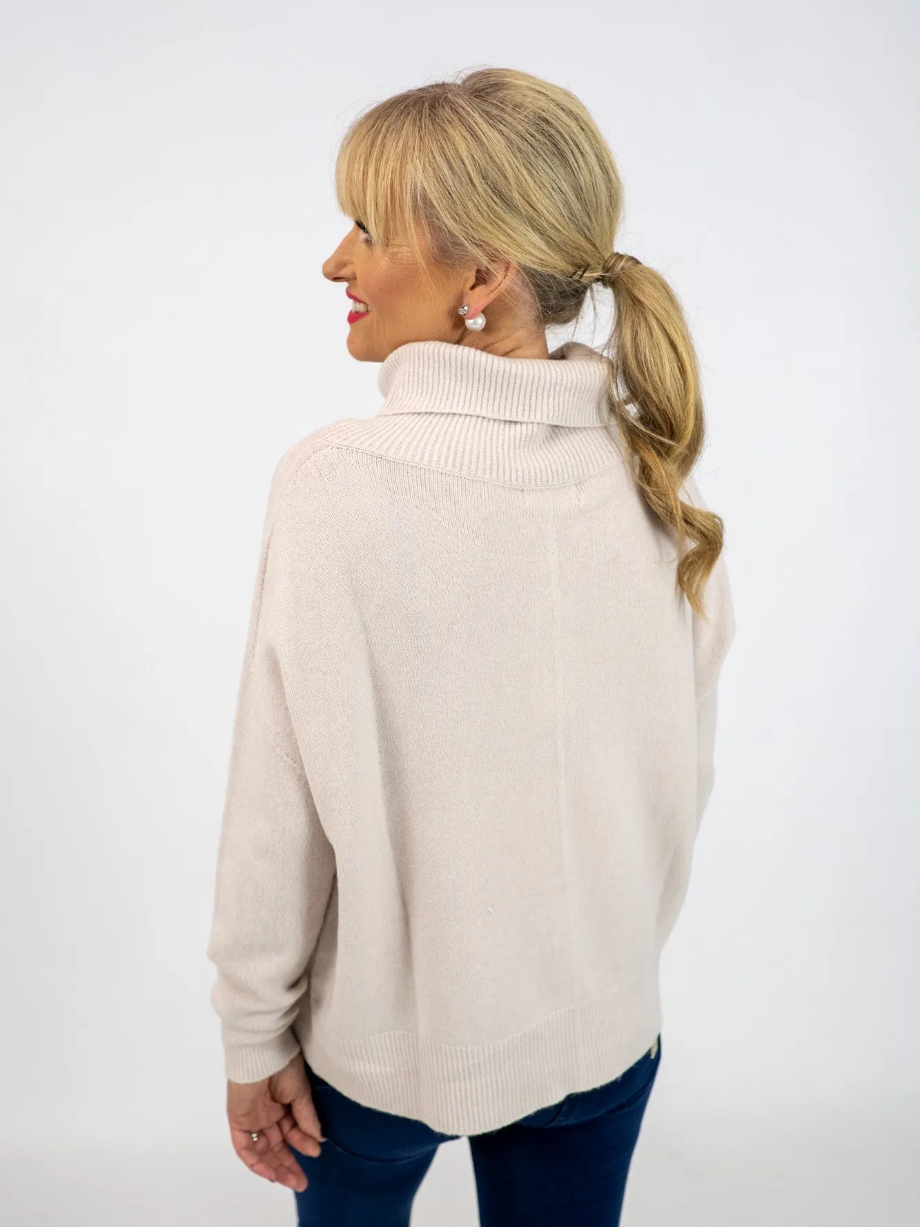 Z8864 Unichic Beige Pullover